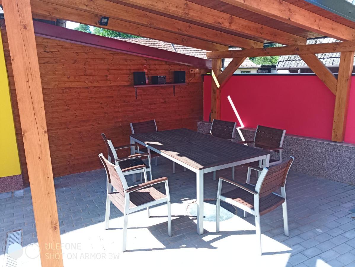 Pohoda Salas U Velehradu-2 Apartmany Uherske Hradiste Luaran gambar